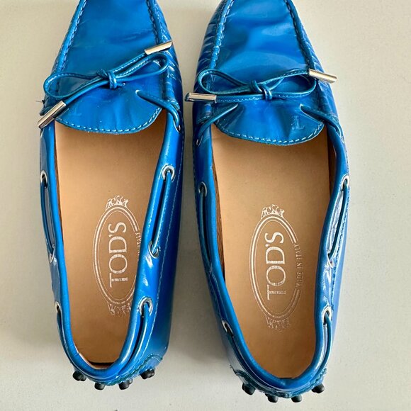 Tod's Electric Blue Patent Leather Bow Gommino Driving Shoes - Picture 8 of 10